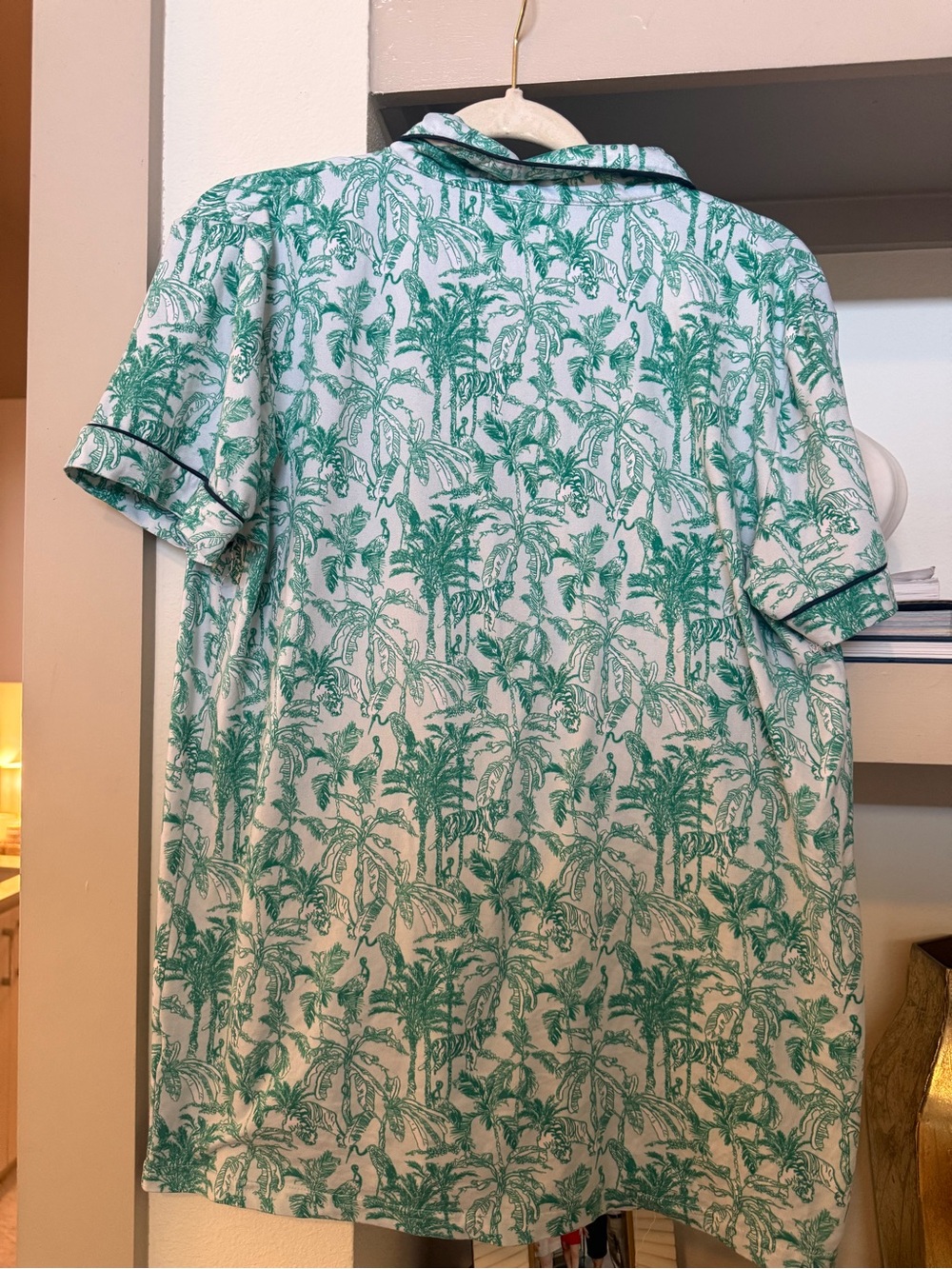 Green Palm-Print Two-Piece Pajama Set with Navy Trim - Picture 4 of 6